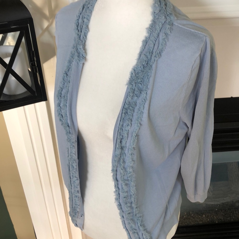 🌺Talbots Petite cardigan w/ embellishments 🌺 - Picture 3 of 7